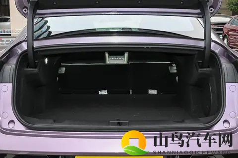 纯电驾控新体验，全面解析星纪元ES 2025款 纯电版 Max城区辅助驾驶-1