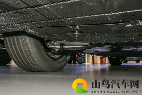 2025款星纪元ES：科技与续航兼备的电动新选择-3