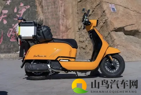 摩旅选ADV还是踏板车？老骑手掏心窝建议：看3点不踩坑-2