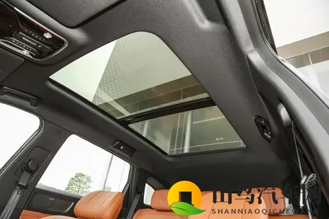 10万级大七座SUV，999万起售，安全舒适不将就！-2