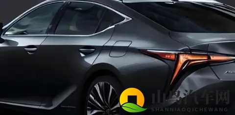 2025年还卖燃油车?雷克萨斯ES图的到底是什么!-2