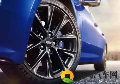 别只关注宝马3系了,不如看看这台20万内的“后驱王”-2