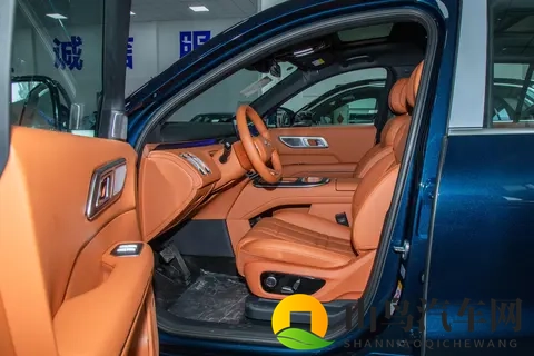 30万级大六座SUV抉择:深蓝S09与乐道L90,这些细节决定该选谁-2