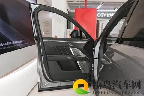 乐道L90 2025款 六座版Pro：以技术细节重塑家庭出行新标准-3