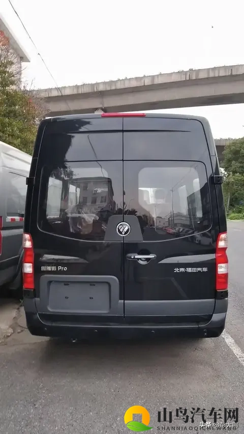 图雅诺全新中网样式，宽大有力，7座多功能用车-1