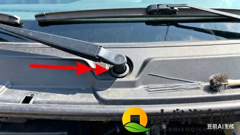 雨天别让爱车“漏水”！5分钟搞定排水孔清理，居家就能操作-1