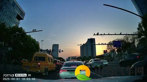 不漏录+小巧安装！2025年高性价比记录仪盘点，新车必备不踩坑-1