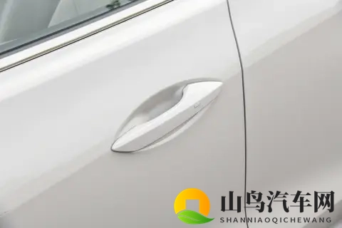 蓝电E5 PLUS：12万级SUV新标杆，适合全家人的高性价比之选-1