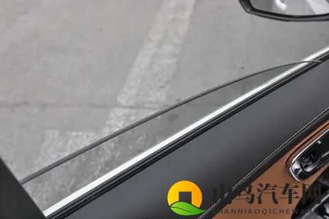 从早高峰堵到深夜，我把 “狗都不开” 的 C260L 开明白了！-3