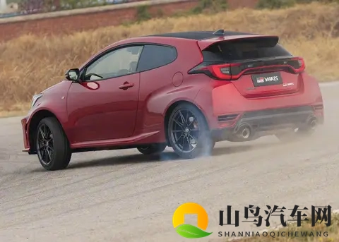 日系“小钢炮”，配GR运动套件，304匹马力、加速5秒，还有手动挡-1