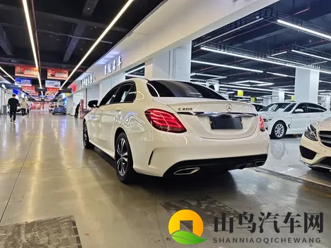 2019年上牌奔驰C200，10万公里，11万多拿下香不香？-3