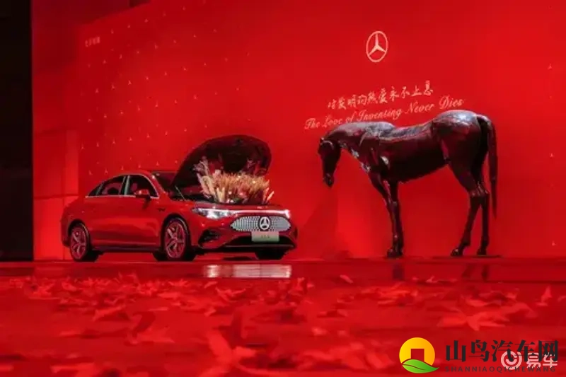 全新纯电CLA：击穿市场的豪华反击，奔驰电动化的关键落子-1