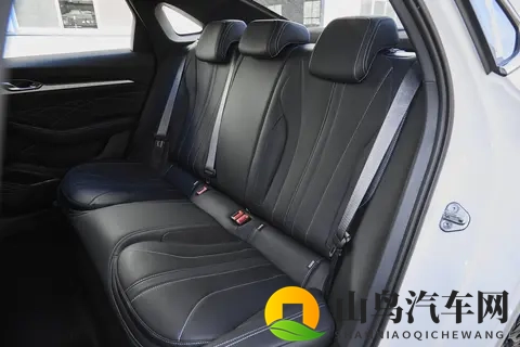 吉利星瑞全新东方曜试驾体验：中国设计吸睛，智能驾控出色-1