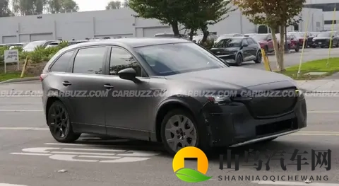 马自达伪装测试车曝光，或对标现代 Ioniq 5 和特斯拉 Model Y-1