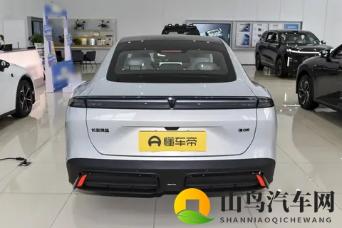 新一代家用车,深蓝L06科技与智能并存,澎湃动力与舒适体验!-1