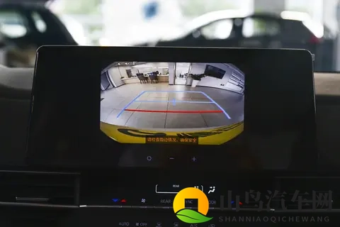 2026 款丰田赛那各车型配置对比及购车参考-2