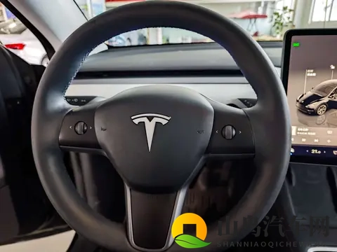 年末抄底？23年Model Y后驱版，准新一手车18万内拿下！-1