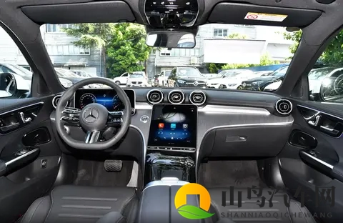 奔驰C级购车手册来了，配置差异化分析，哪个版本更适合你？-3