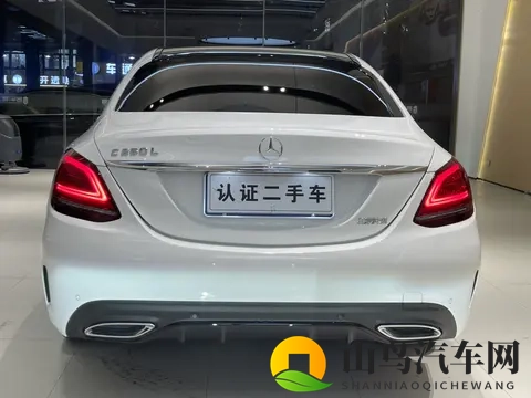 开了不到一年就换？准新一手奔驰C级，这价格真香！-1