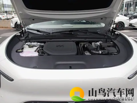 新一代智己LS6,配备800v高性能平台，66度大电池增程版-3