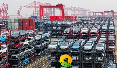 “混动”破局:中国车企以灵活打法驶入全球市场新赛道-1