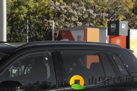 广汽埃安i60实车体验：细节之处见真章，家用新能源SUV新标杆-2