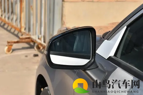 10万精品家轿？深度体验第三代领克03，燃油车的魅力依旧能打！-3