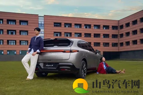 预售价1058万起,电动“高尔夫”零跑Lafa5再掀桌子-2