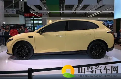 1058万起售！零跑Lafa5登场，605km续航+8295P芯，5款配置适合谁-3