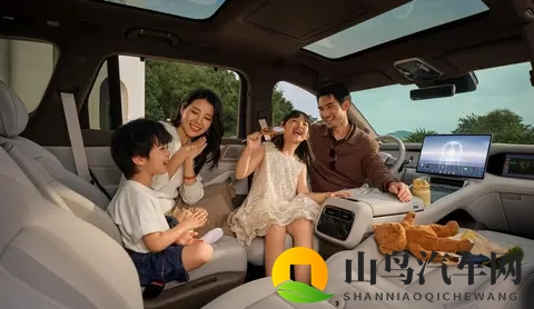 色网直播：汽车直播盛宴：探秘汽车魅力新体验-1