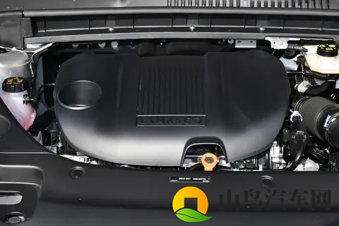 1038 万起，15T+7DCT，这款家轿很适合年轻人，第三代领克03-3