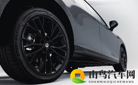 零跑要发新车年轻人可高兴坏了-1