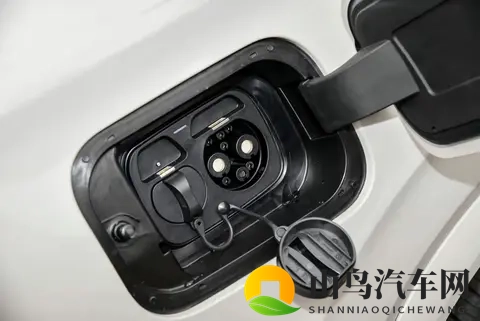 1198万起,四驱、230km续航、7座都有,这款插混SUV怎么样?-2