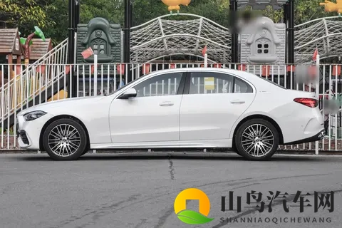 30 万级豪华轿车怎么选？2025 款奔驰 C 级选买手册-2