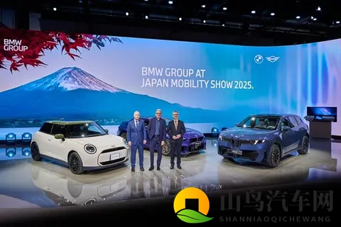 宝马全新iX实车实拍，这车确实做出了德国车应该有的水平-2