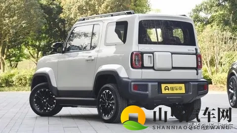 宝骏悦也两周年版亮相！新增配色还有35升前备厢-1