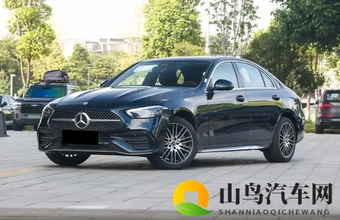 入门车型竟然最值得选？奔驰C级彰显豪华品质，标配15T发动机-1