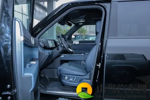 方程豹钛 7：20万级家庭出行的贴心伙伴，科技大空间SUV的实力担当-1