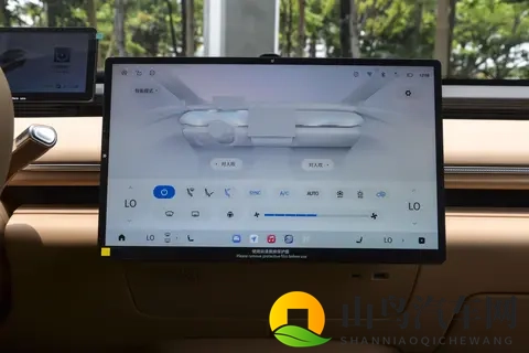 家用SUV可以看这款，11月购车有福利，动力强，操控出色-3