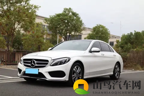 11万多拿下白色奔驰C级，家用代步有面儿-3