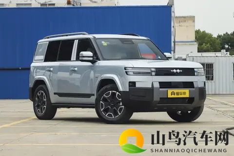 解读方程豹钛 7 2025 款 190KM 四驱 Max 版：新潮家庭的多场景出行伙伴-1