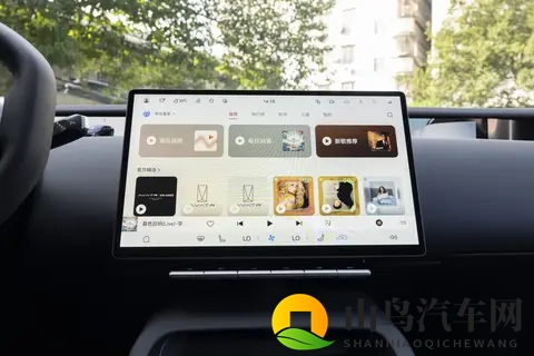 阿维塔12四激光版：华为先进技术+原创设计，30万级豪车新标杆-1