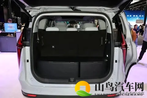 价格屠夫来袭！20T+9AT七座MPV仅11万，能平替别克GL8？-1