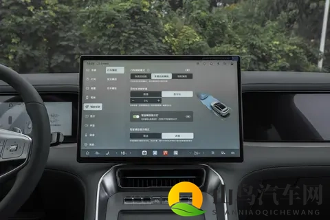 预算30万买六座SUV别纠结！39秒破百，1300公里续航，看它就够-1
