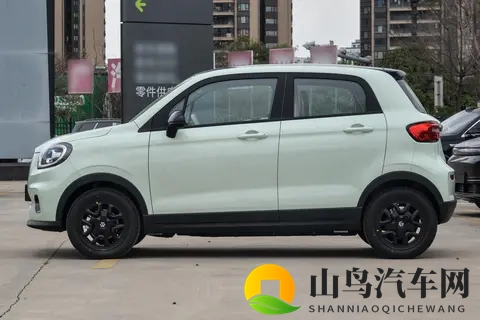 5万级纯电小车，哪款值得买？续航、空间、智能、保值率全都要-2