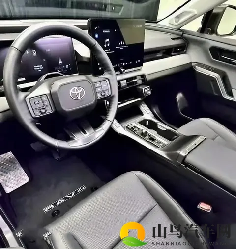 2026款广汽丰田“威兰达”街头曝光,强化力量感,内饰蜕变-2