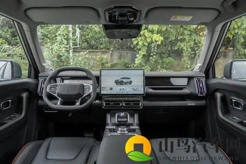 试驾捷途山海T1：15万级电混方盒子，三电机+四驱，可城可野-1