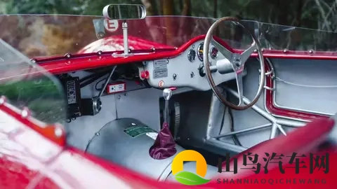 百万美元的意式传奇,全球仅28台的玛莎拉蒂200SI错过再无!-1