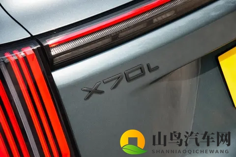 适合全家人的大七座SUV，满载7人跑高速，油耗不到7L-1