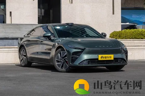 11月买车正当时！超能智享美学轿跑星纪元ES，该买的版本都在这儿-3